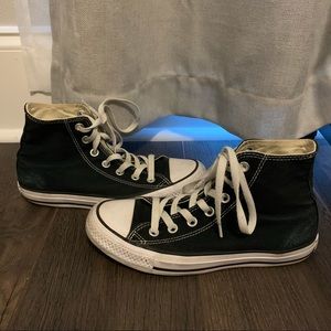 Chuck Taylor High Top Black and White Converse